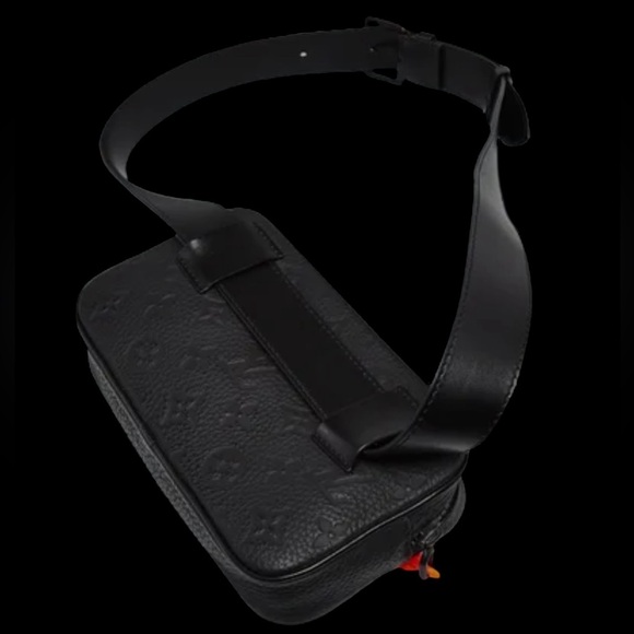 🔥 Black Taurillon Monogram Leather Solar Ray Soft Pochette Volga Belt Bag EUC - Picture 6 of 16